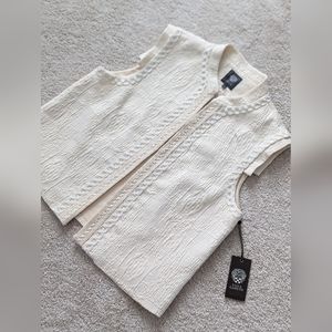 Vince Camuto cream vest size 12 NWT